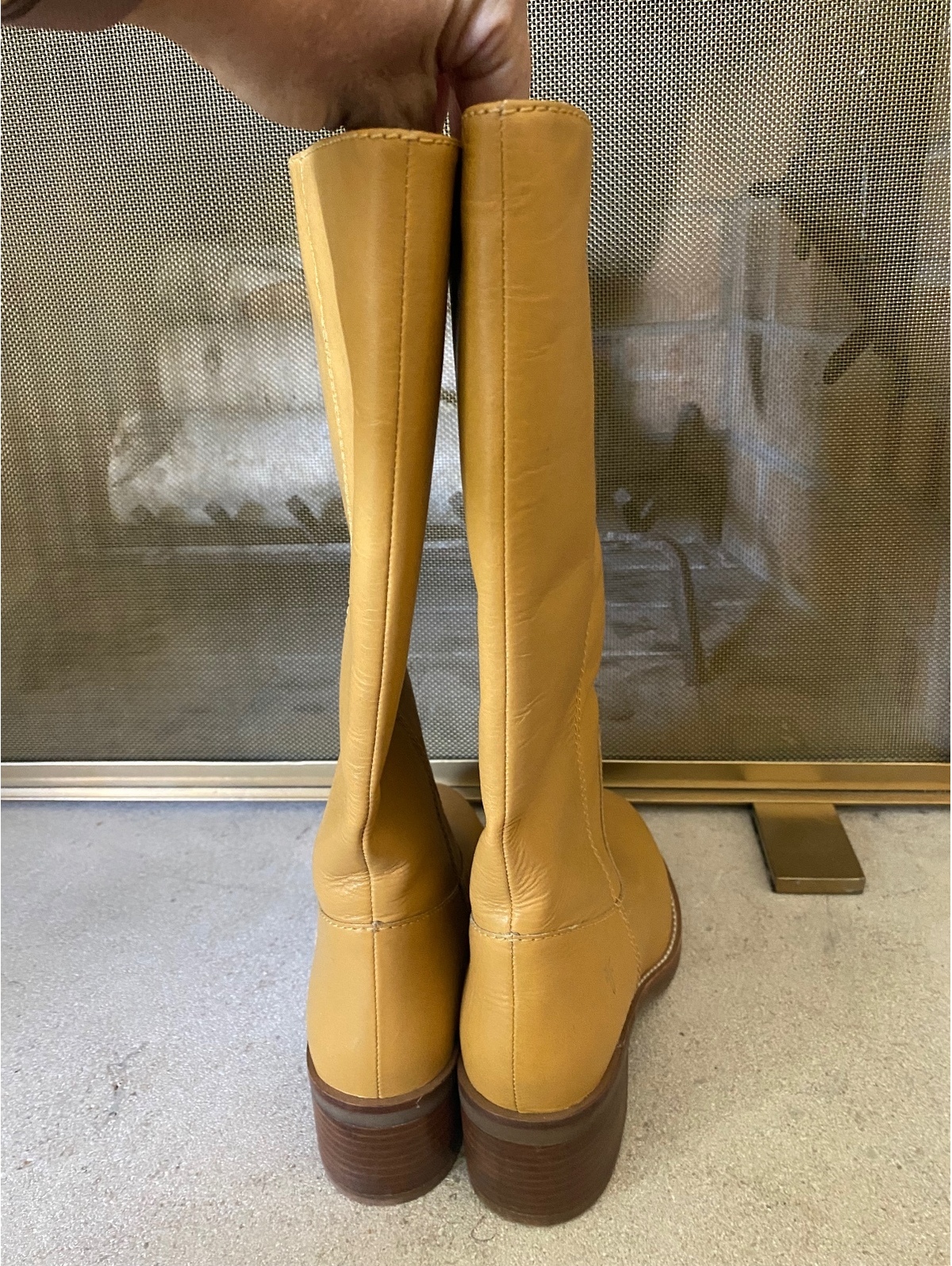 Frye Camryn Tall Shaft Leather Pull On Boot Banana New With Tags Size 7 — image 3 of 8